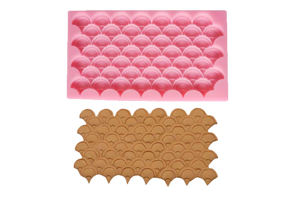 19.5cm x 10.5cm Mermaid Scales Silicone Mould - Iconic Cake Art - Image 2