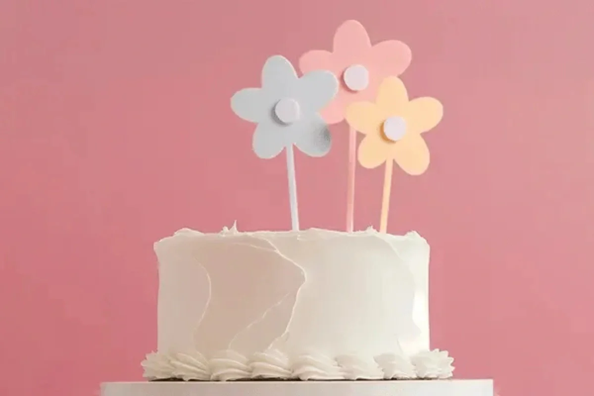 3 Flowers Milkshake Cake Topper - Mixed - by - Sprinks - Image 2