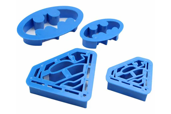 Batman Superman Cookie Cutter Set (4 Pack) - Iconic Cake Art - Image 2