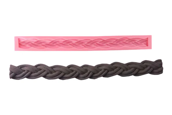 Braided Border - Iconic Cake Art - Image 2