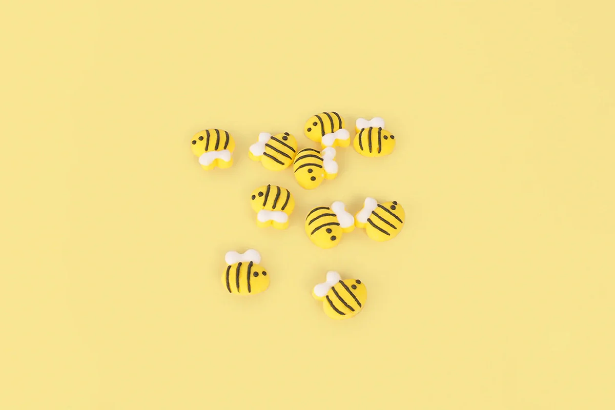 Bumble Bee Icing Decorations (10 Pack) - Sprinks - Image 3