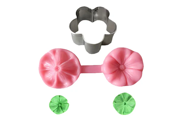Cherry Blossom Flower - Iconic Cake Art - Image 2