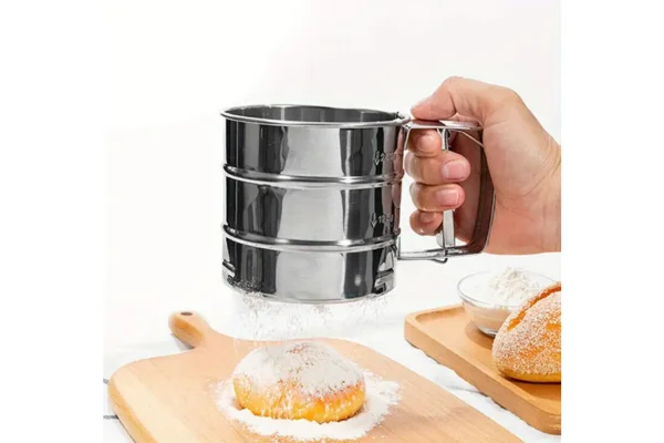 Flour Sieve with Handle - Iconic Cake Art - Image 2