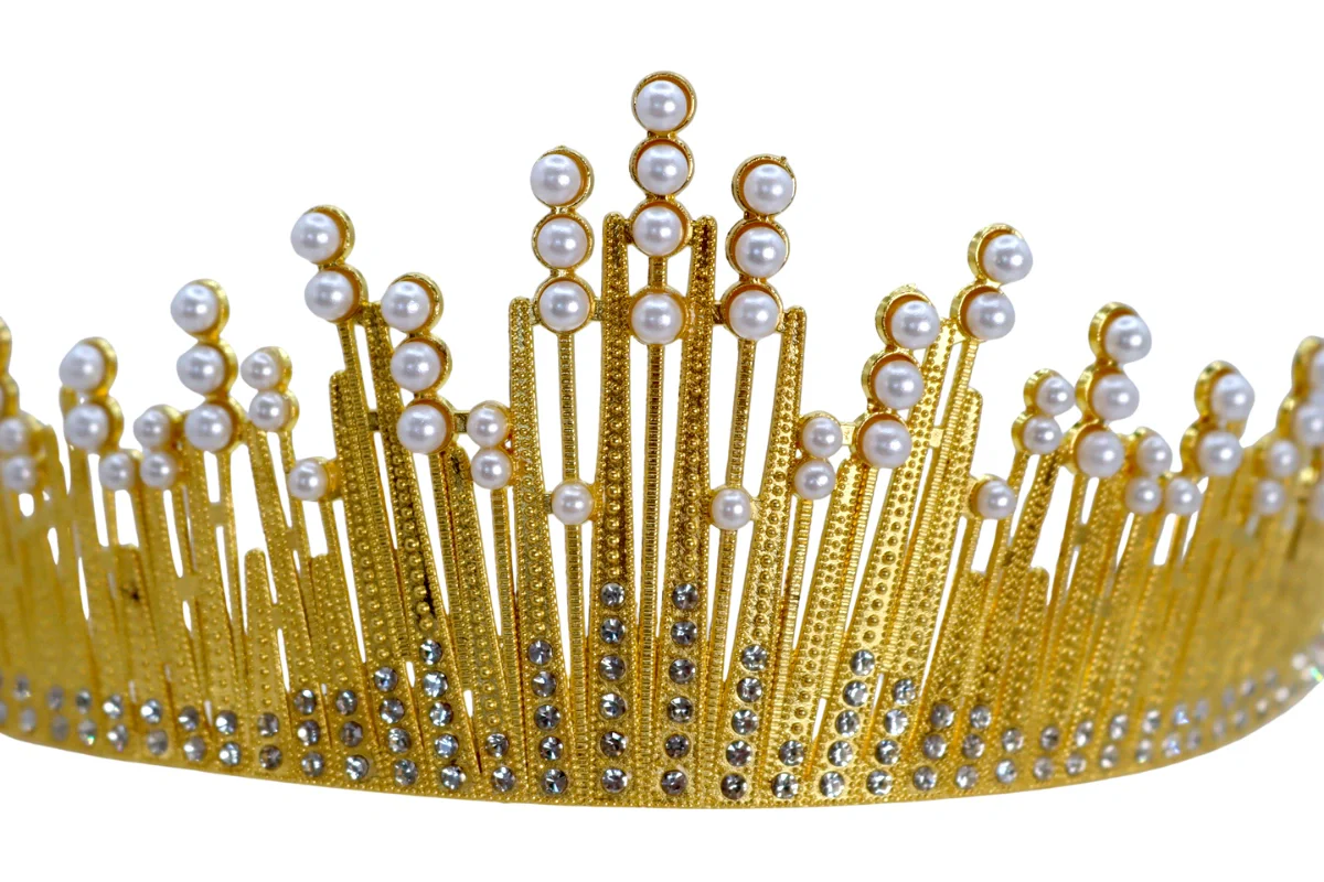 Gold Crown Topper - Iconic Cake Art - Image 2