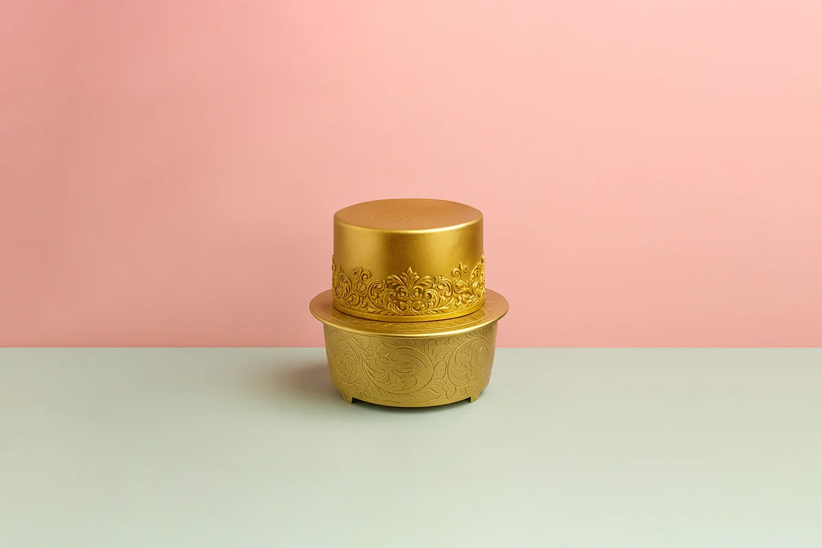 Gold Round 10 Hand Crafted Plateau Style Cake Stand - Iconic Cake Art - Image 3